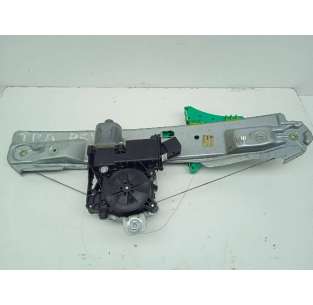 ELEVALUNAS TRASERO DERECHO...