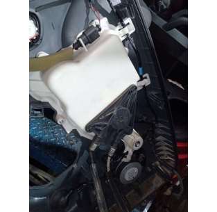 ELEVALUNAS DELANTERO...