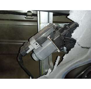 ELEVALUNAS TRASERO...