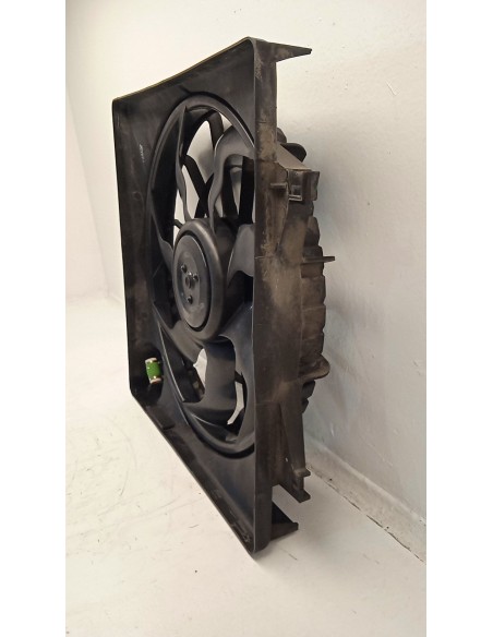 Recambio de electroventilador para hyundai ix35 tecno star 2wd referencia OEM IAM 253802Y000  