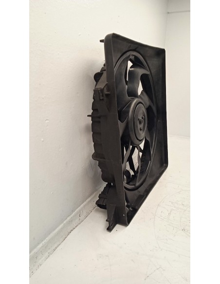 Recambio de electroventilador para hyundai ix35 tecno star 2wd referencia OEM IAM 253802Y000  