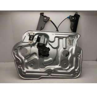 ELEVALUNAS DELANTERO...