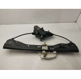 ELEVALUNAS TRASERO DERECHO...