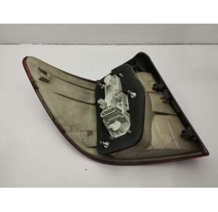 PILOTO TRASERO DERECHO... 2