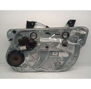 ELEVALUNAS DELANTERO...