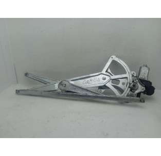 ELEVALUNAS DELANTERO...