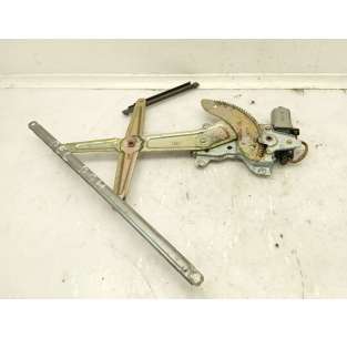 ELEVALUNAS DELANTERO...