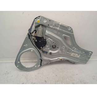 ELEVALUNAS TRASERO DERECHO...