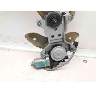 ELEVALUNAS DELANTERO... 2