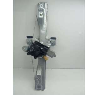 ELEVALUNAS TRASERO DERECHO...