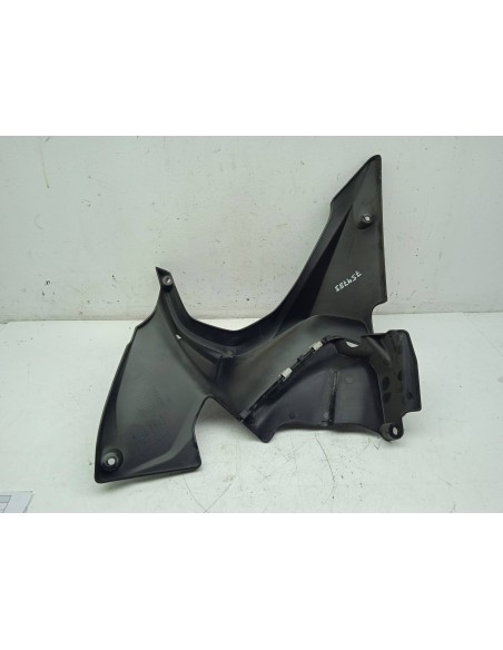 Recambio de plastico para bmw r 1200 rt r 1200 rt referencia OEM IAM 46638533579  