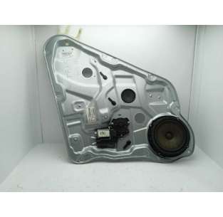 ELEVALUNAS TRASERO DERECHO...