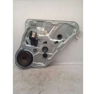 ELEVALUNAS TRASERO DERECHO...