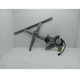 ELEVALUNAS DELANTERO...