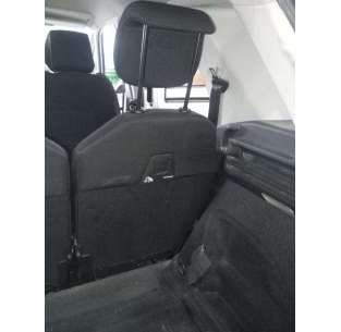 ASIENTOS TRASERO DERECHO... 2