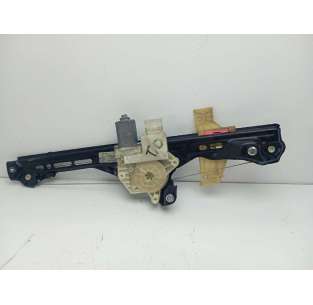 ELEVALUNAS TRASERO DERECHO...