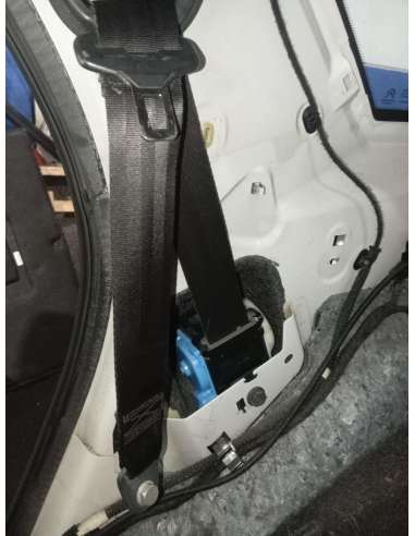 CINTURON SEGURIDAD TRASERO DERECHO...