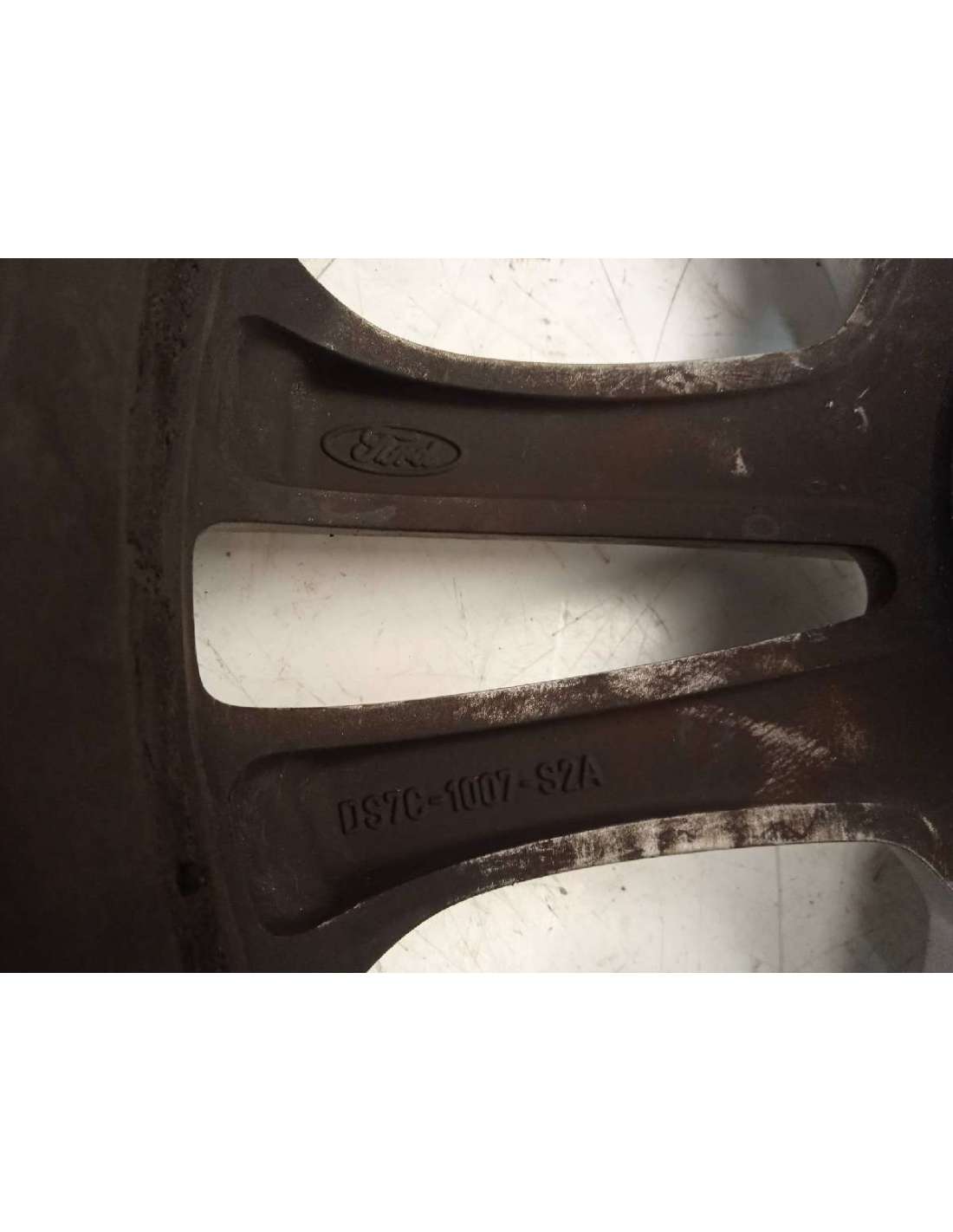 LLANTA FORD MONDEO BERLINA (CNG)... LLANTA FORD MONDEO BERLINA (CNG)...