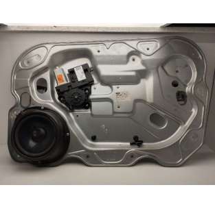 ELEVALUNAS DELANTERO...