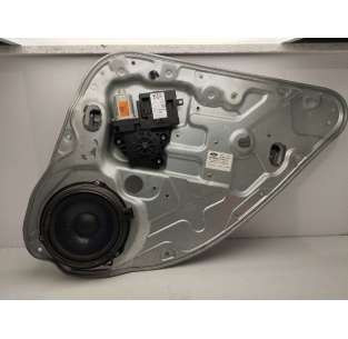 ELEVALUNAS TRASERO DERECHO...