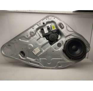 ELEVALUNAS TRASERO...