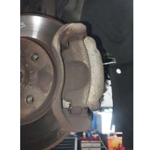 PINZA DE FRENO DELANTERA...