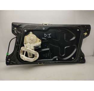 ELEVALUNAS DELANTERO...