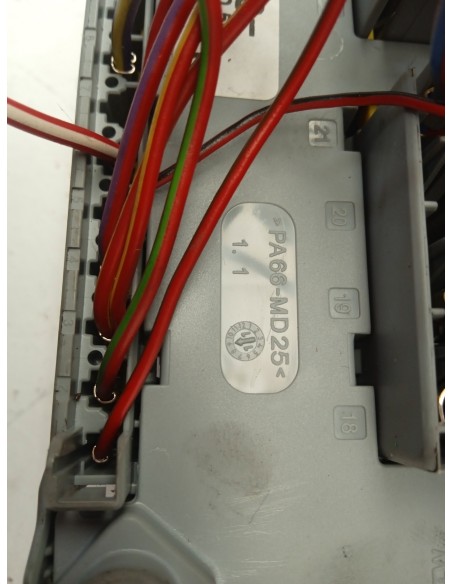Recambio de caja reles / fusibles para peugeot bipper básico referencia OEM IAM 51905216  