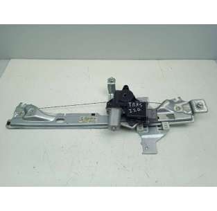 ELEVALUNAS TRASERO...