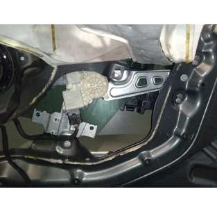 ELEVALUNAS DELANTERO...