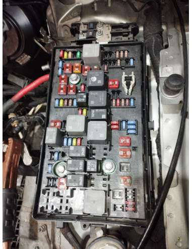 CAJA RELES / FUSIBLES OPEL INSIGNIA...