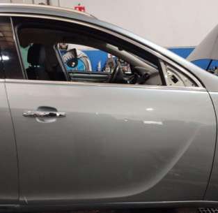 PUERTA DELANTERA DERECHA -...