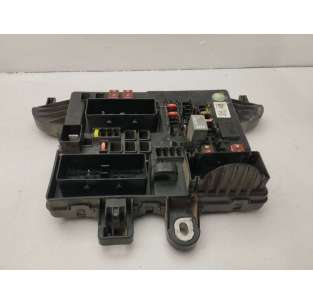 CAJA RELES / FUSIBLES OPEL...