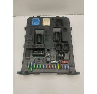 CAJA RELES / FUSIBLES...