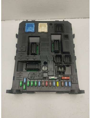 CAJA RELES / FUSIBLES PEUGEOT 3008...