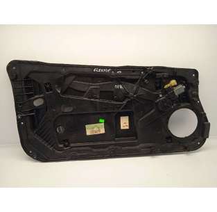 ELEVALUNAS DELANTERO...