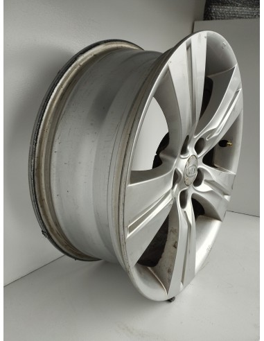 Recambio de llanta para kia sportage drive 4x2 referencia OEM IAM 529103U200  