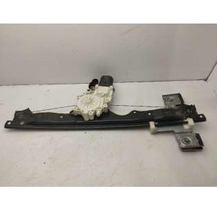 ELEVALUNAS TRASERO DERECHO...