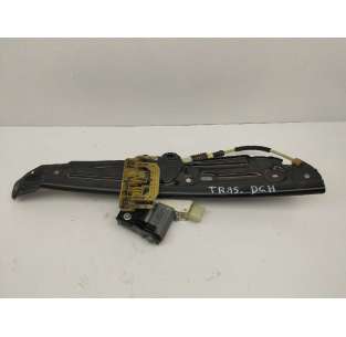 ELEVALUNAS TRASERO DERECHO...