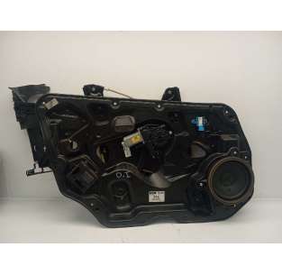 ELEVALUNAS DELANTERO...