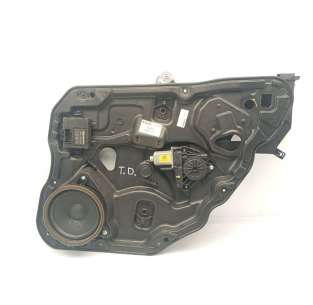 ELEVALUNAS TRASERO DERECHO...