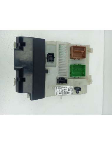 CAJA RELES / FUSIBLES VOLVO XC60...