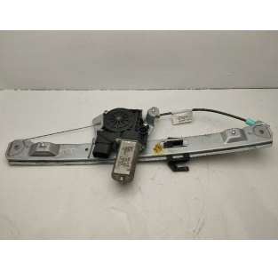 ELEVALUNAS TRASERO DERECHO...