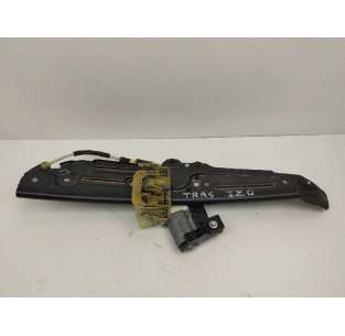 ELEVALUNAS TRASERO...