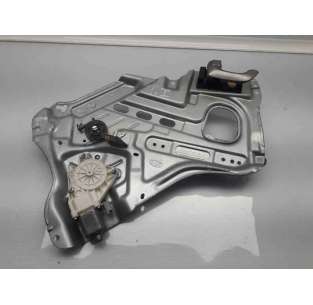 ELEVALUNAS TRASERO...