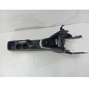 CONSOLA CENTRAL MAZDA 2...