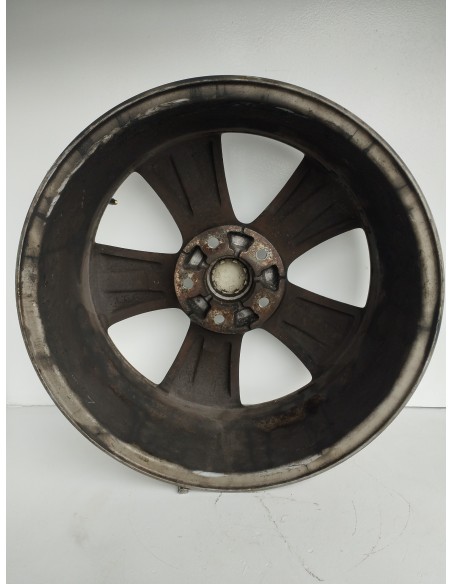 Recambio de llanta para kia sportage drive 4x2 referencia OEM IAM 529103U200  