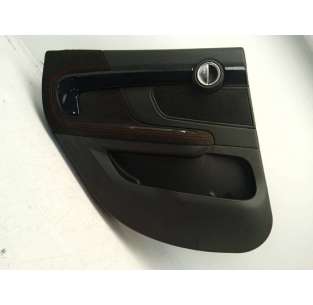 GUARNECIDO PUERTA TRASERA...