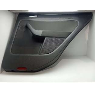 GUARNECIDO PUERTA TRASERA...