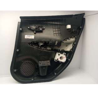 GUARNECIDO PUERTA TRASERA... 2